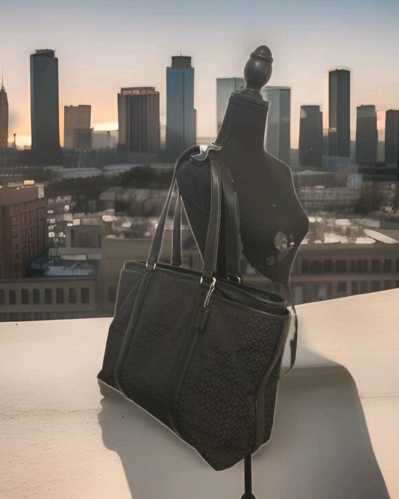 Coach Handbags - Coach F77014 Vintage Large Signature C Canvas Leather Trim Tote Bag 16x12 *read